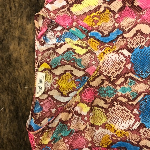 Beautiful mixed bright snake print blouse - Picture 2 of 2